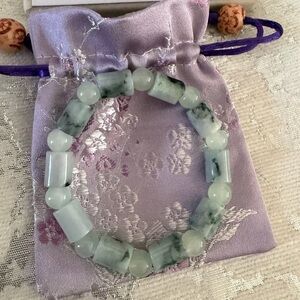 💯% Natural Icy floating green Jade Beaded Bracelet